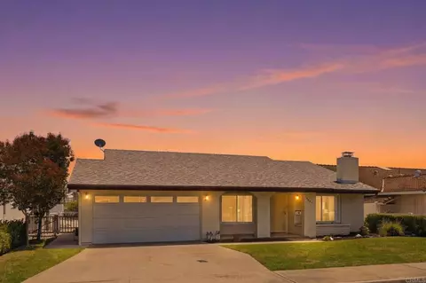 1609 David Dr, Escondido, CA 92026