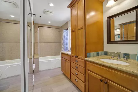 Bath - 1649 Boulder Creek Rd, Oceanside, CA 92056 photo 4 of 4