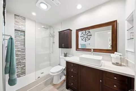 Bath - 1649 Boulder Creek Rd, Oceanside, CA 92056 photo 2 of 4