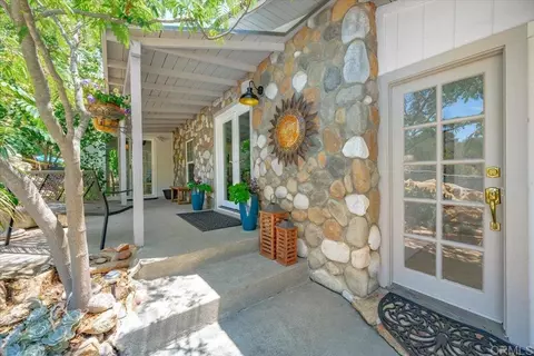 17255 Rockhouse Rd, Ramona, CA 92065