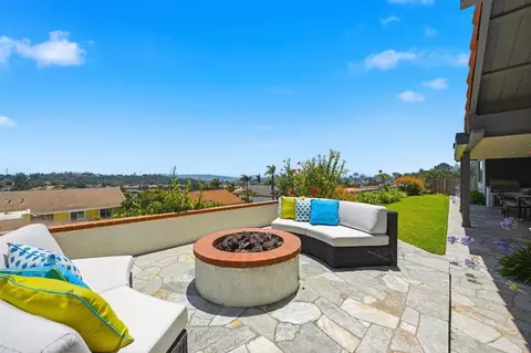 Exterior - 418 Santa Dominga, Solana Beach, CA 92075 photo 2 of 9