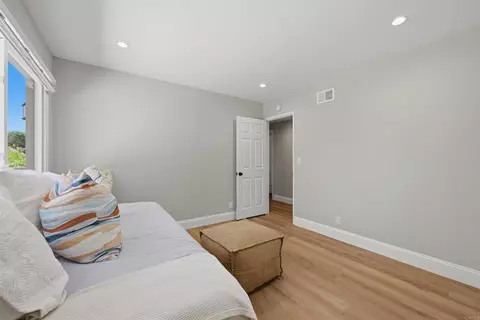 Bedroom - 418 Santa Dominga, Solana Beach, CA 92075 photo 9 of 9