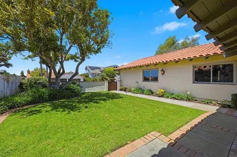 Exterior - 418 Santa Dominga, Solana Beach, CA 92075 photo 5 of 9