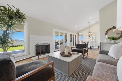 Living - 418 Santa Dominga, Solana Beach, CA 92075 photo 5 of 7