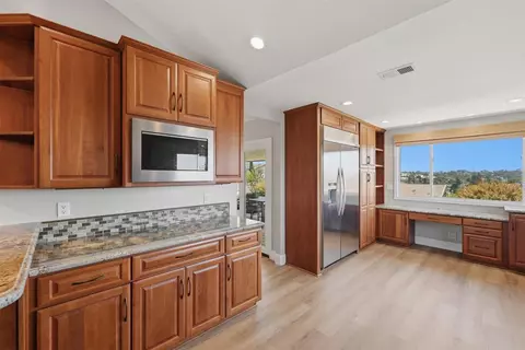 Kitchen - 418 Santa Dominga, Solana Beach, CA 92075 photo 6 of 6