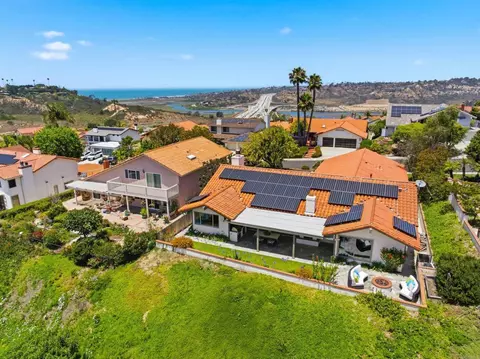 View/Area - 418 Santa Dominga, Solana Beach, CA 92075 photo 3 of 9
