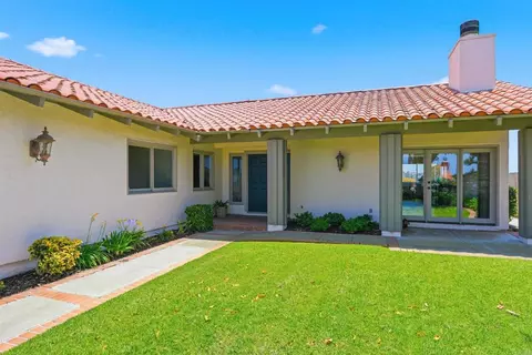 Exterior - 418 Santa Dominga, Solana Beach, CA 92075 photo 8 of 9