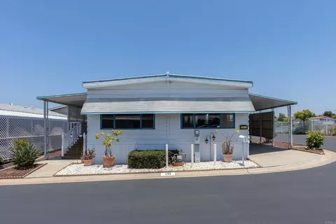 1010 E Bobier Dr #106, Vista, CA 92084
