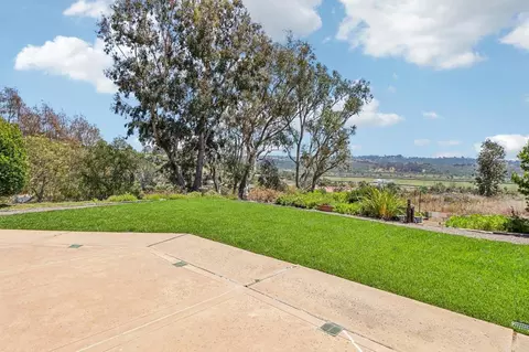 Exterior - 4955 Rancho Viejo Dr, Del Mar, CA 92014 photo 3 of 10