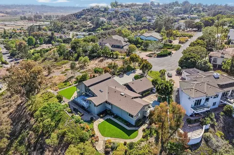View/Area - 4955 Rancho Viejo Dr, Del Mar, CA 92014 photo 2 of 3