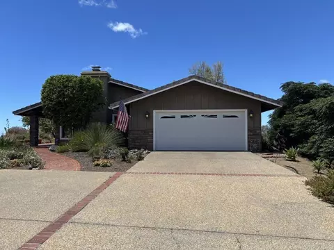 1825 Kent Pl, Vista, CA 92084