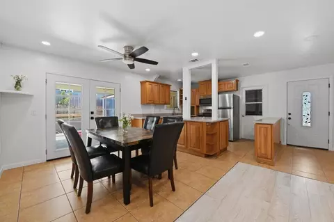 Dining - 656 Parker St, Oceanside, CA 92057 photo 3 of 3