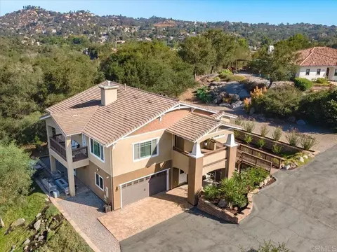 27636 Mountain Meadow Rd, Escondido, CA 92026