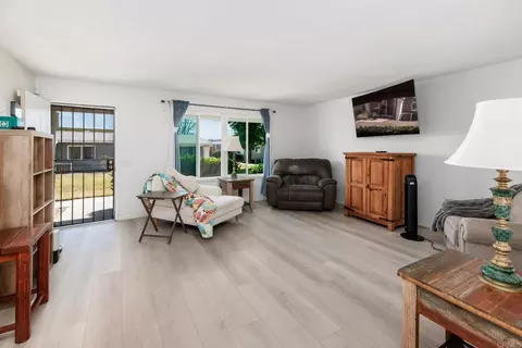 Living - 3631 Brandywine St, Oceanside, CA 92057 photo 3 of 4