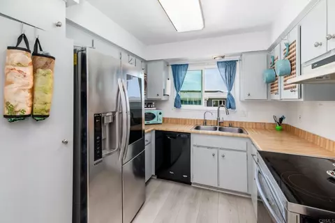 Kitchen - 3631 Brandywine St, Oceanside, CA 92057 photo 1 of 4