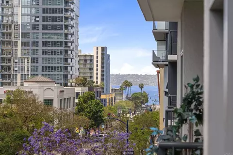 425 W Beech St #403, San Diego, CA 92101