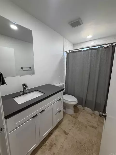 Bath - 23601 Barrego Way, Ramona, CA 92065 photo 1 of 3