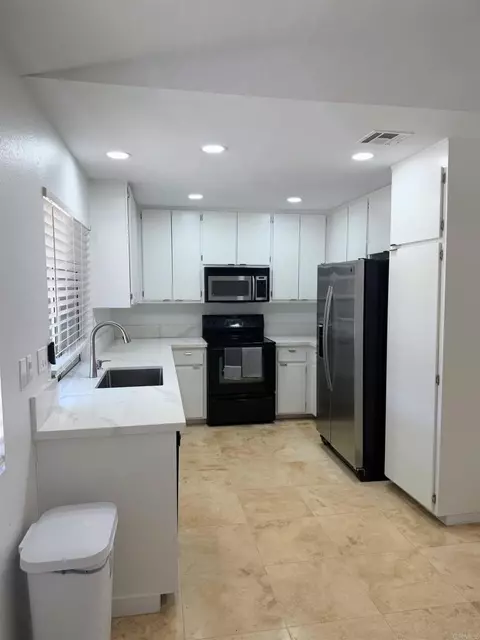 Kitchen - 23601 Barrego Way, Ramona, CA 92065 photo 1 of 1