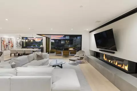 Living - 216 Ocean St, Solana Beach, CA 92075 photo 1 of 2