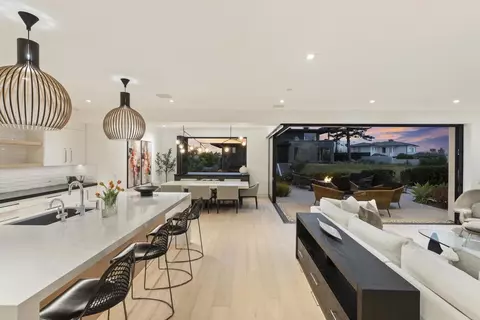 216 Ocean St, Solana Beach, CA 92075