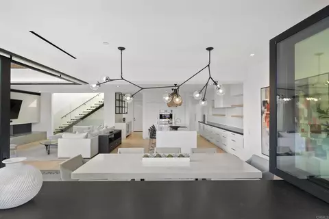 Dining - 216 Ocean St, Solana Beach, CA 92075 photo 2 of 2