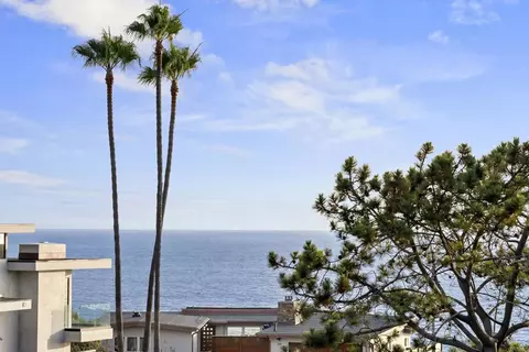 View/Area - 216 Ocean St, Solana Beach, CA 92075 photo 2 of 3