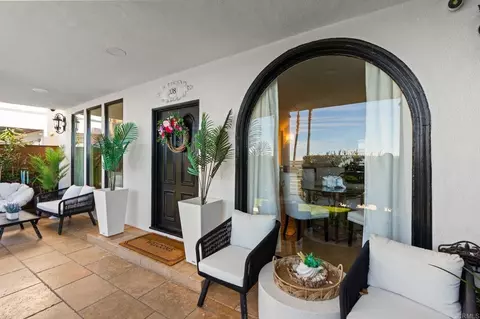 Exterior - 208 S Pacific St, Oceanside, CA 92054 photo 4 of 5