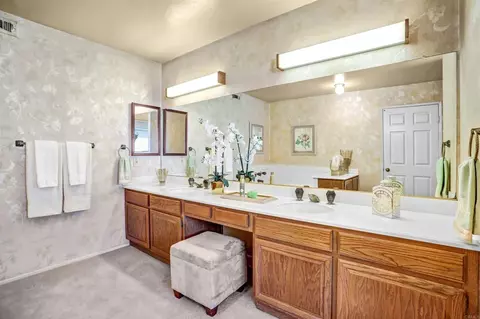 Bath - 975 Pebble Bch, Upland, CA 91784 photo 1 of 4