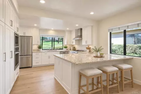 Kitchen - 975 Pebble Bch, Upland, CA 91784 photo 2 of 8