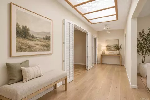 Entry Way - 975 Pebble Bch, Upland, CA 91784 photo 2 of 4