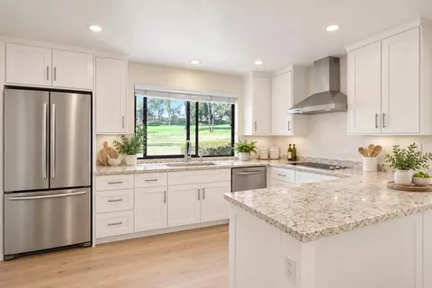 Kitchen - 975 Pebble Bch, Upland, CA 91784 photo 4 of 8