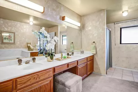 Bath - 975 Pebble Bch, Upland, CA 91784 photo 1 of 4
