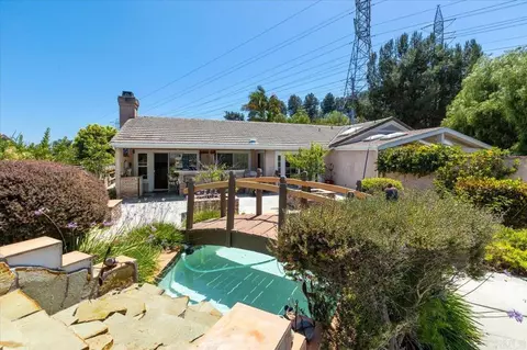 Exterior - 878 Rivertree Dr, Oceanside, CA 92058 photo 6 of 9