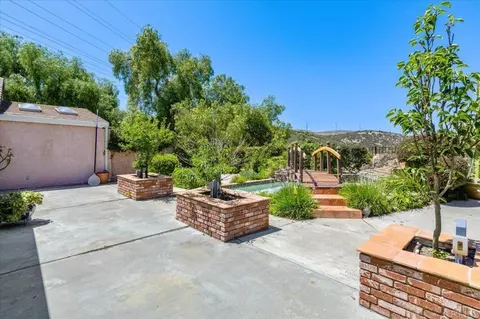 Exterior - 878 Rivertree Dr, Oceanside, CA 92058 photo 3 of 9