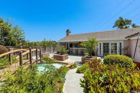 Exterior - 878 Rivertree Dr, Oceanside, CA 92058 photo 7 of 9