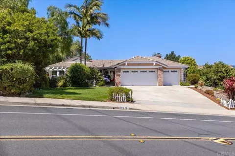 878 Rivertree Dr, Oceanside, CA 92058