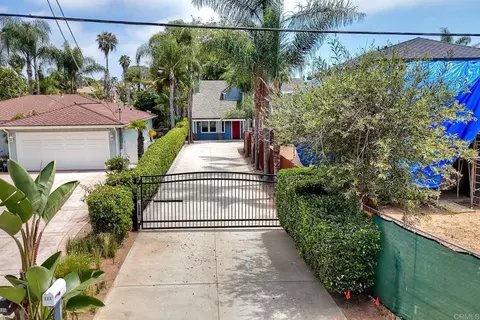 Exterior - 217 Sanford St, Encinitas, CA 92024 photo 6 of 9