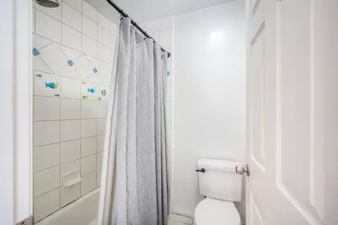Bath - 217 Sanford St, Encinitas, CA 92024 photo 4 of 5