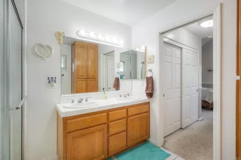 Bath - 217 Sanford St, Encinitas, CA 92024 photo 2 of 5