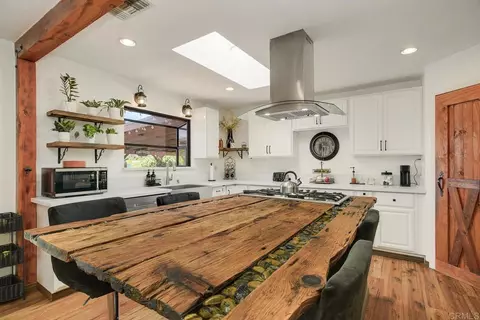 Kitchen - 2941 Pioneer Way, Jamul, CA 91935 photo 3 of 5