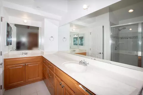 Bath - 2670 Vista Del Rio, Fallbrook, CA 92028 photo 2 of 4
