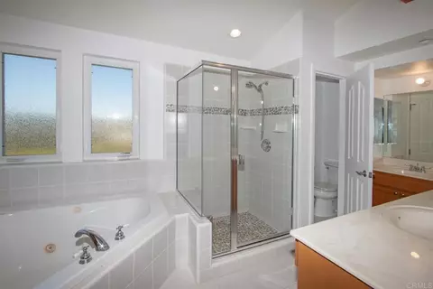 Bath - 2670 Vista Del Rio, Fallbrook, CA 92028 photo 1 of 4