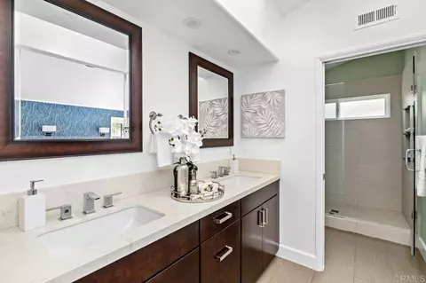Bath - 1358 Blue Heron Ave, Encinitas, CA 92024 photo 1 of 2