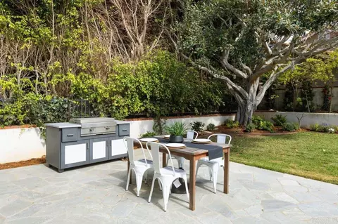 Exterior - 1358 Blue Heron Ave, Encinitas, CA 92024 photo 4 of 10