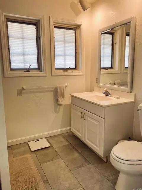 Bath - 2730 Mountain View Dr, Escondido, CA 92027 photo 7 of 7