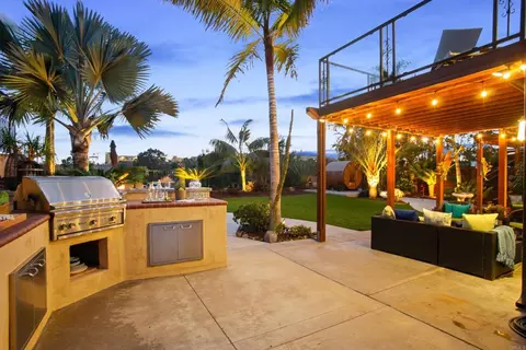 Exterior - 2285 Valley Rd, Oceanside, CA 92056 photo 11 of 14