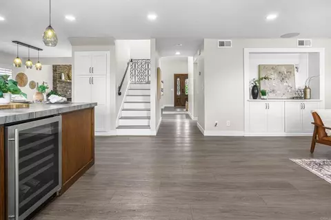 Entry Way - 2285 Valley Rd, Oceanside, CA 92056 photo 2 of 5
