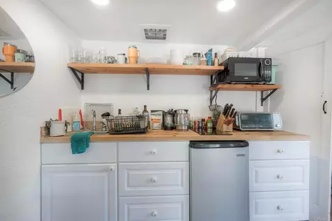 Kitchen - 1524 N Coast Hwy 101, Encinitas, CA 92024 photo 1 of 1