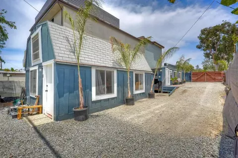 Exterior - 1524 N Coast Hwy 101, Encinitas, CA 92024 photo 1 of 4