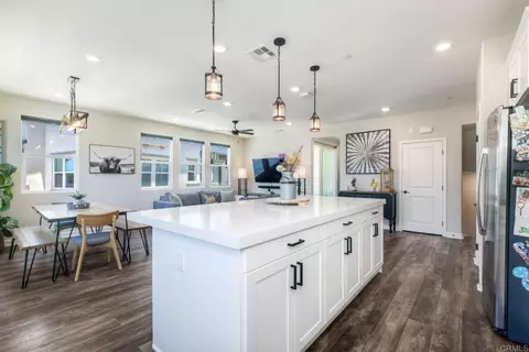 2510 Cheyne Way, Oceanside, CA 92056